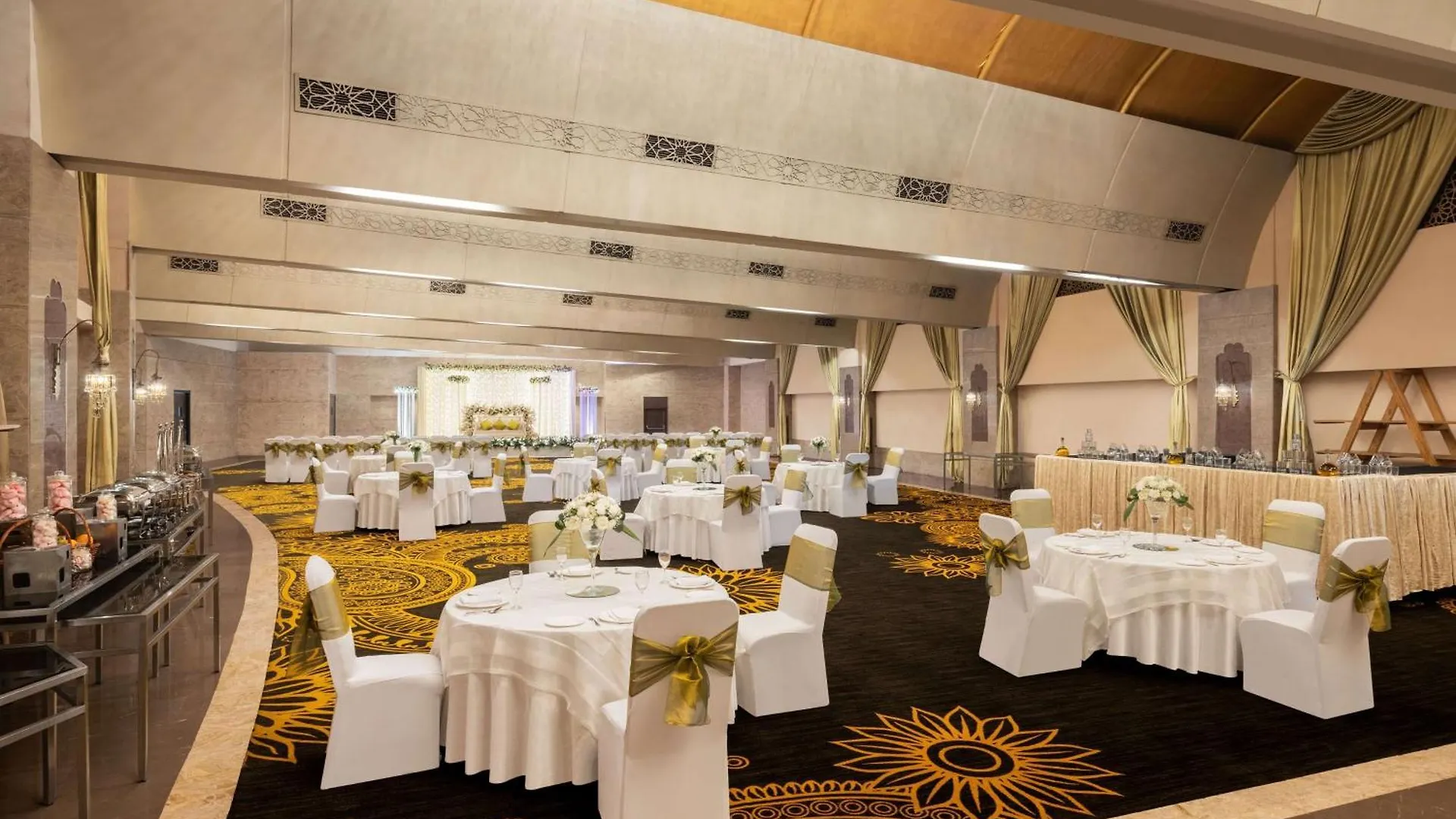 Radisson Blu Hotel New Delhi Dwarka 5*, Delhi (National Capital Territory of India)